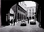 Padova- Arco delle Fiorare che immette da piazza delle Erbe a via Municipio,1970.(da Padova duecento anni dopo)  (Adriano Danieli)